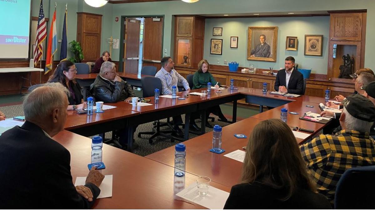 Congressman Pat Ryan holds discussion with local veterans.